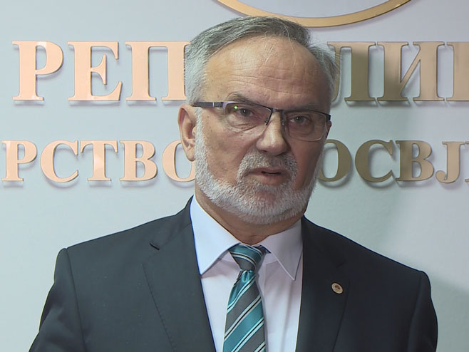 male-evi-122876_orig